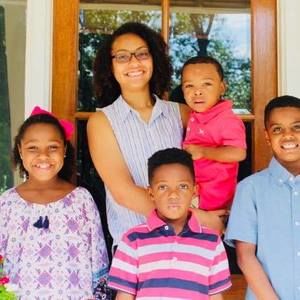 Meet your Posher, Joann